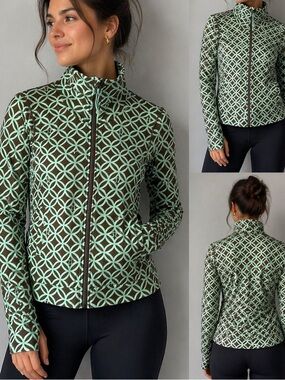 (8) Lululemon full zip jacket